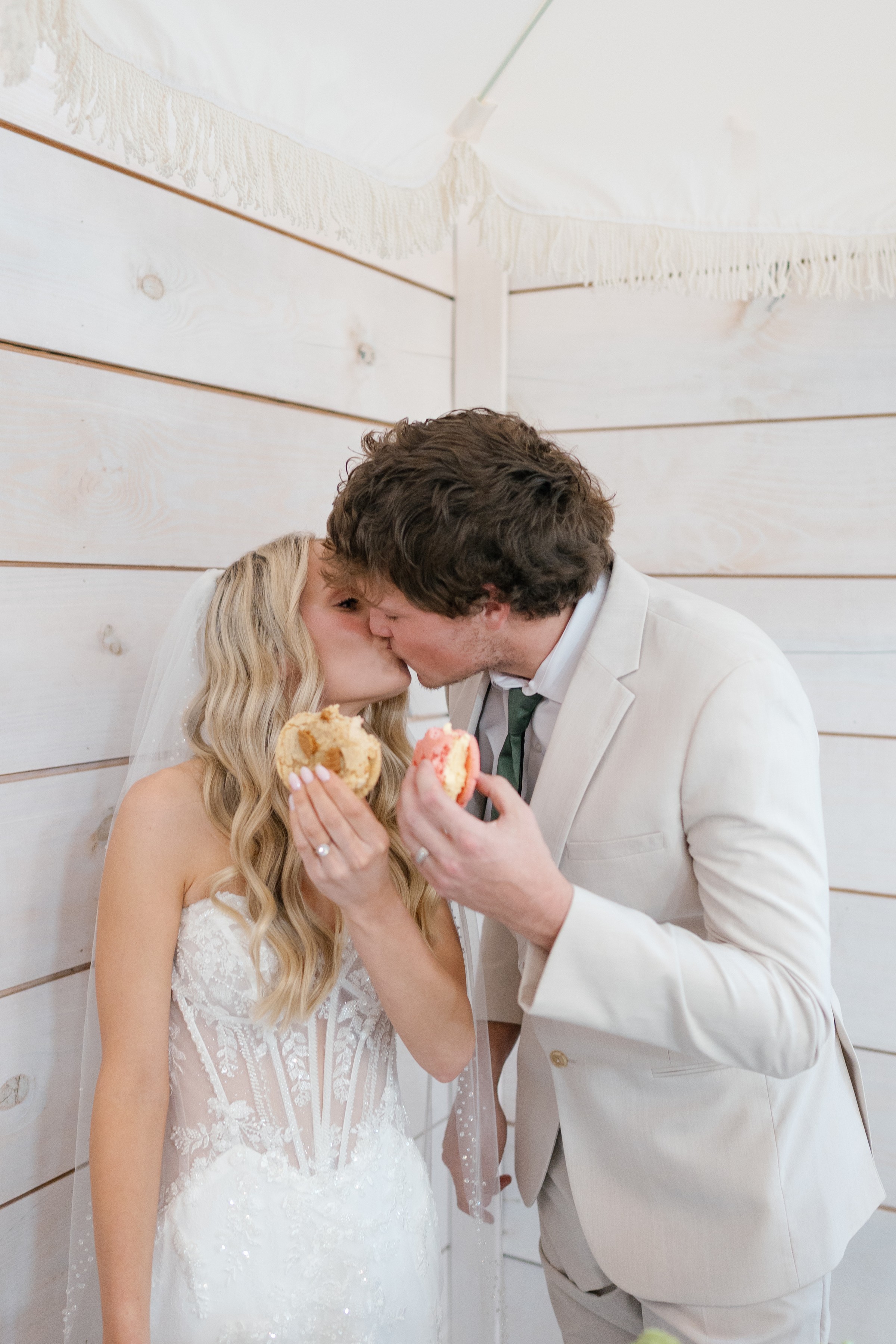 the establishment barn wedding photo 6 by 12img